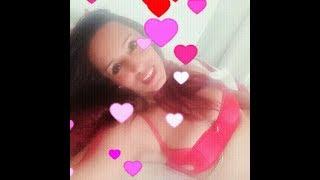 Home photos of a sexy girl, modified with the Enjoy mobile app-Une jolie fille